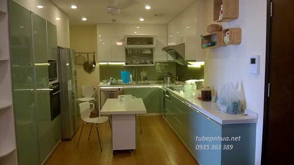 Tủ bếp nhựa nhà anh Hà